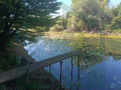 Zemljište uz rijeku, Gospić, 5000 m²  cijena