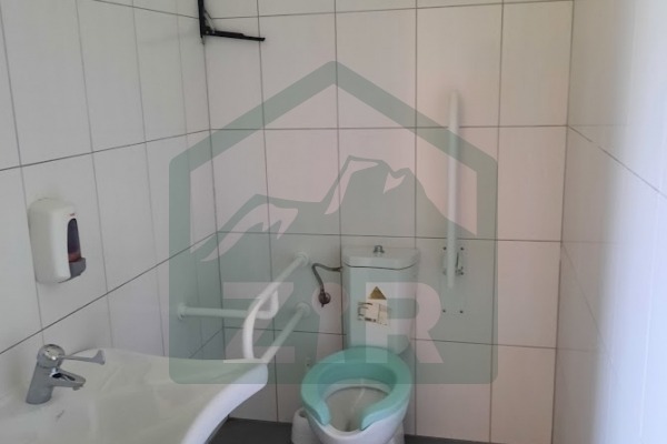 Poslovna građevina s pripadajućim dvorištem, 45522 m2