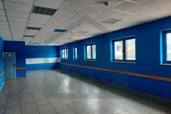 Poslovna građevina s pripadajućim dvorištem, 45522 m2