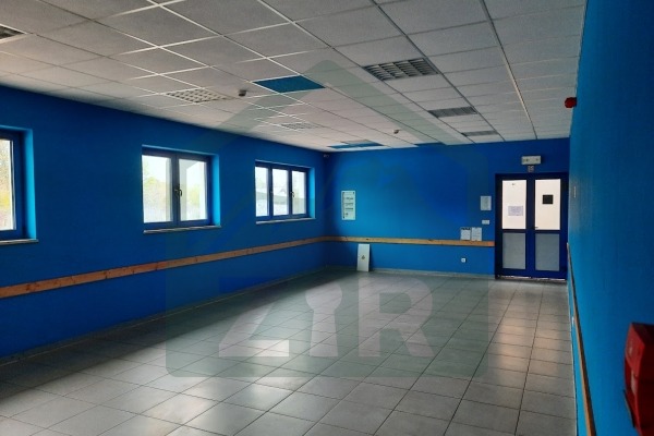 Poslovna građevina s pripadajućim dvorištem, 45522 m2