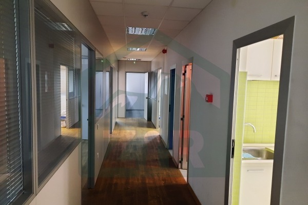 Poslovna građevina s pripadajućim dvorištem, 45522 m2