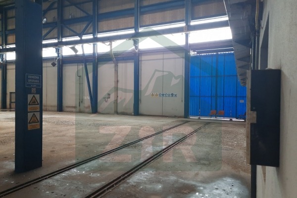 Poslovna građevina s pripadajućim dvorištem, 45522 m2