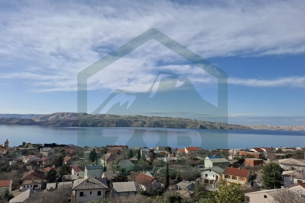 Građevinsko zemljište u Karlobagu, 700 m2!