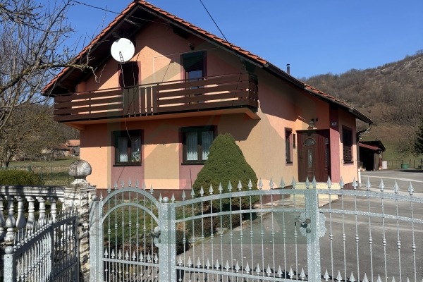 Obiteljska kuća u Kompolju!