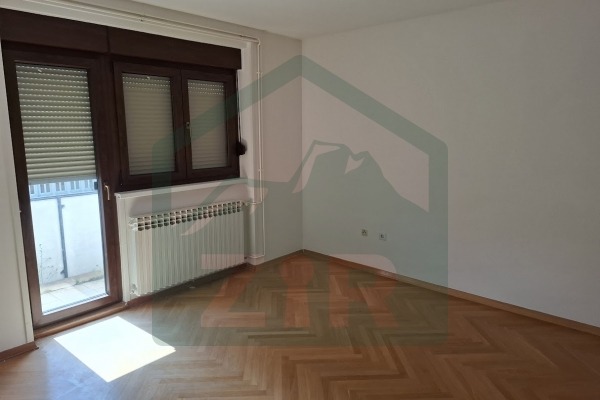 Dvosoban stanu Gospiću, 56 m²!
