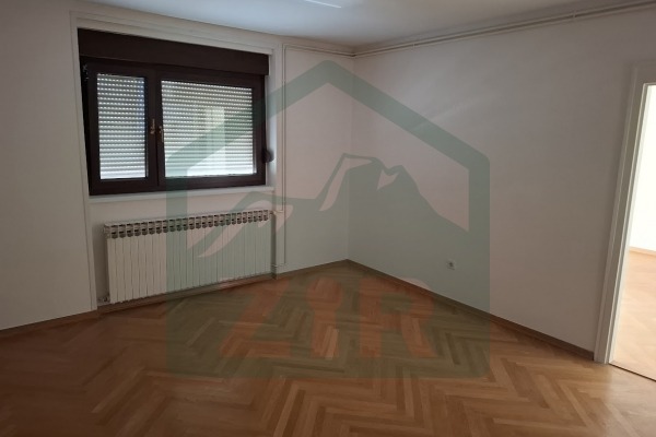Dvosoban stanu Gospiću, 56 m²!