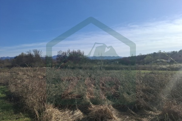 Zemljište u Lici, Gospić, 51000 m²