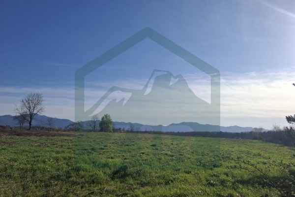 Zemljište u Lici, Gospić, 51000 m²