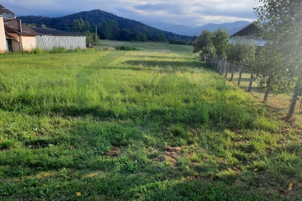 Građevinsko zemljište Smiljan, 600 m²