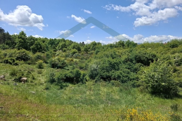 Gospić, 17.000 m² građevinskog i poljoprivrednog zemljišta - INVESTICIJSKA PRILIKA