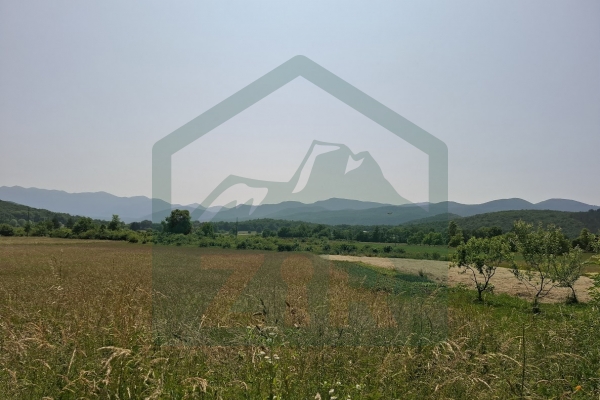Building Land in Smiljan 900 m² – €26,000 Option to purchase agricultural land of up to approximately 24,000 m² available.