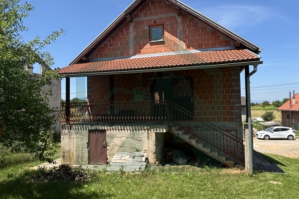 Functional Detached House for Sale in a Quiet Street in Gospić