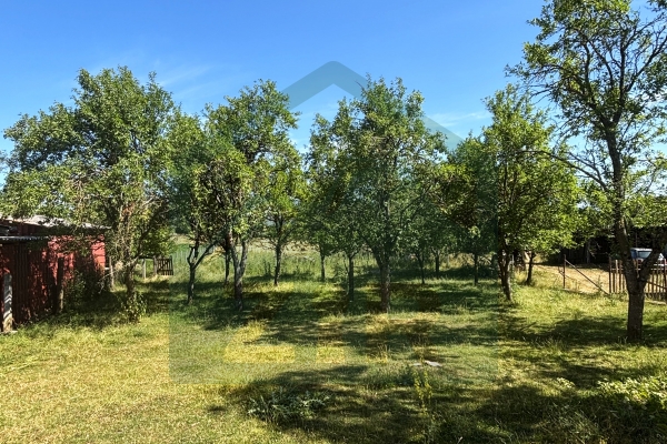 Kuća s okućnicom i dvorišnim zgradama, Lički Osik!