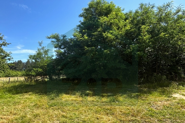 Građevinsko zemljište površine 700 m², Lički Osik!