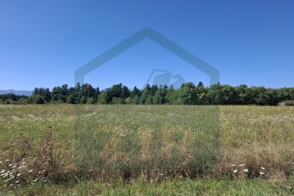 Građevinsko zemljište u Gospiću, 7000 m²
