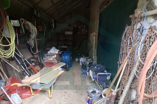 Građevinsko zemljište sa gosp. zgradom u Ličkom Ribniku, 1600 m²
