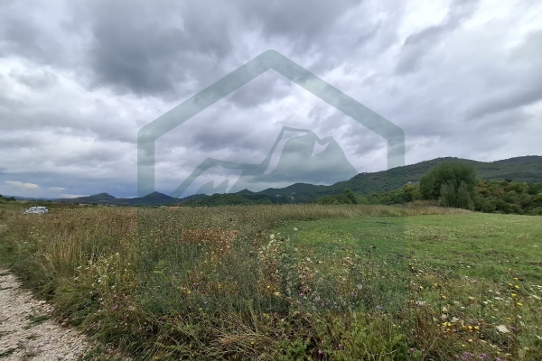 Zemljište u Kosinju, 15000 m²!