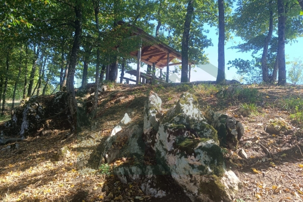 Zemljište uz rijeku, Gospić, 5000 m²