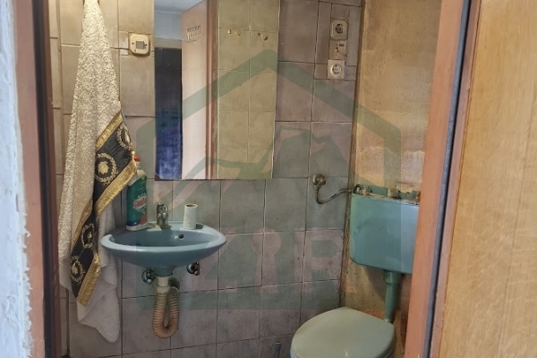 Kuća u Gospića, potrebna adaptacija!