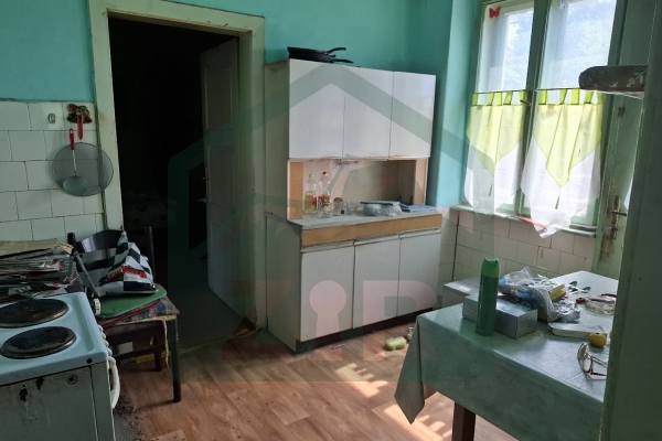 Kuća u Gospića, potrebna adaptacija!