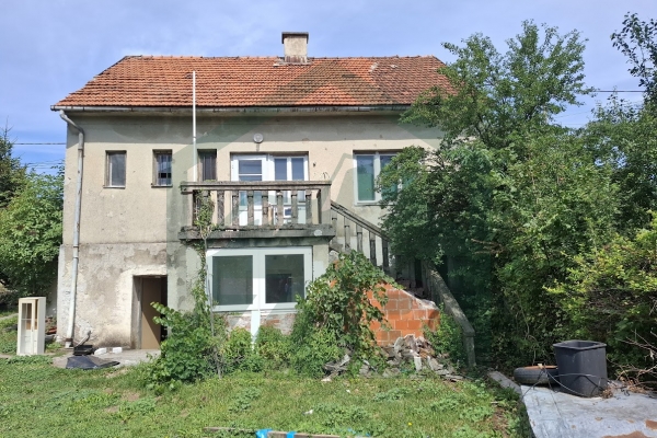 Kuća u Gospića, potrebna adaptacija!