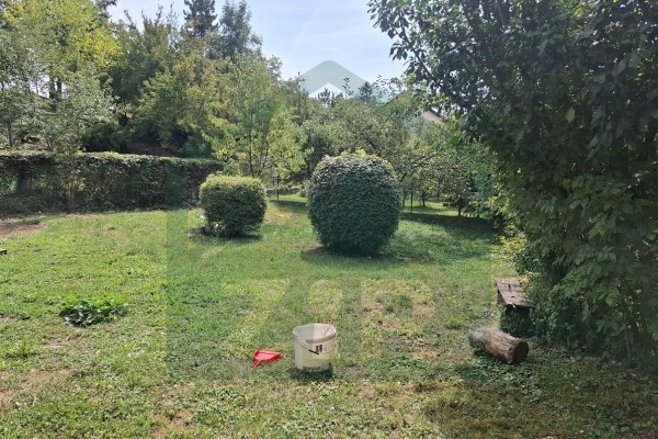Kuća u Gospića, potrebna adaptacija!