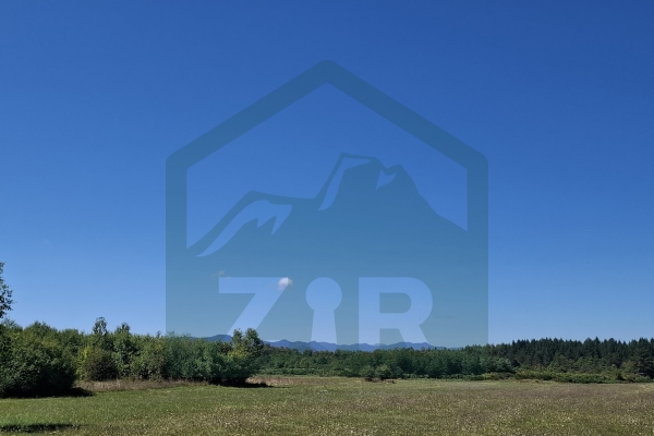 Građevinsko i poljoprivredno zemljište u Gospiću, 9500 m²