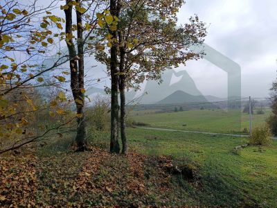 Građevinsko zemljište sa građevinskom dozvolom u Smiljanu! cijena