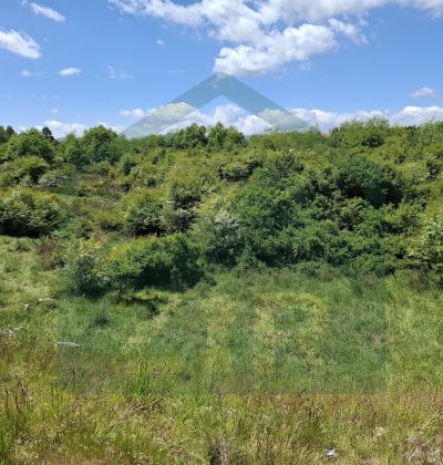 Gospić, 17.000 m² građevinskog i poljoprivrednog zemljišta - INVESTICIJSKA PRILIKA  cijena