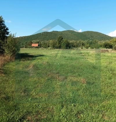 Building Land for Sale in Ličko Cerje, 2,300 m² cijena