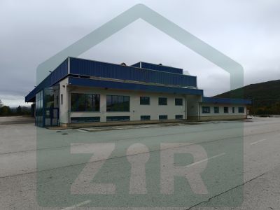 Poslovna građevina s pripadajućim dvorištem, 45522 m2 cijena